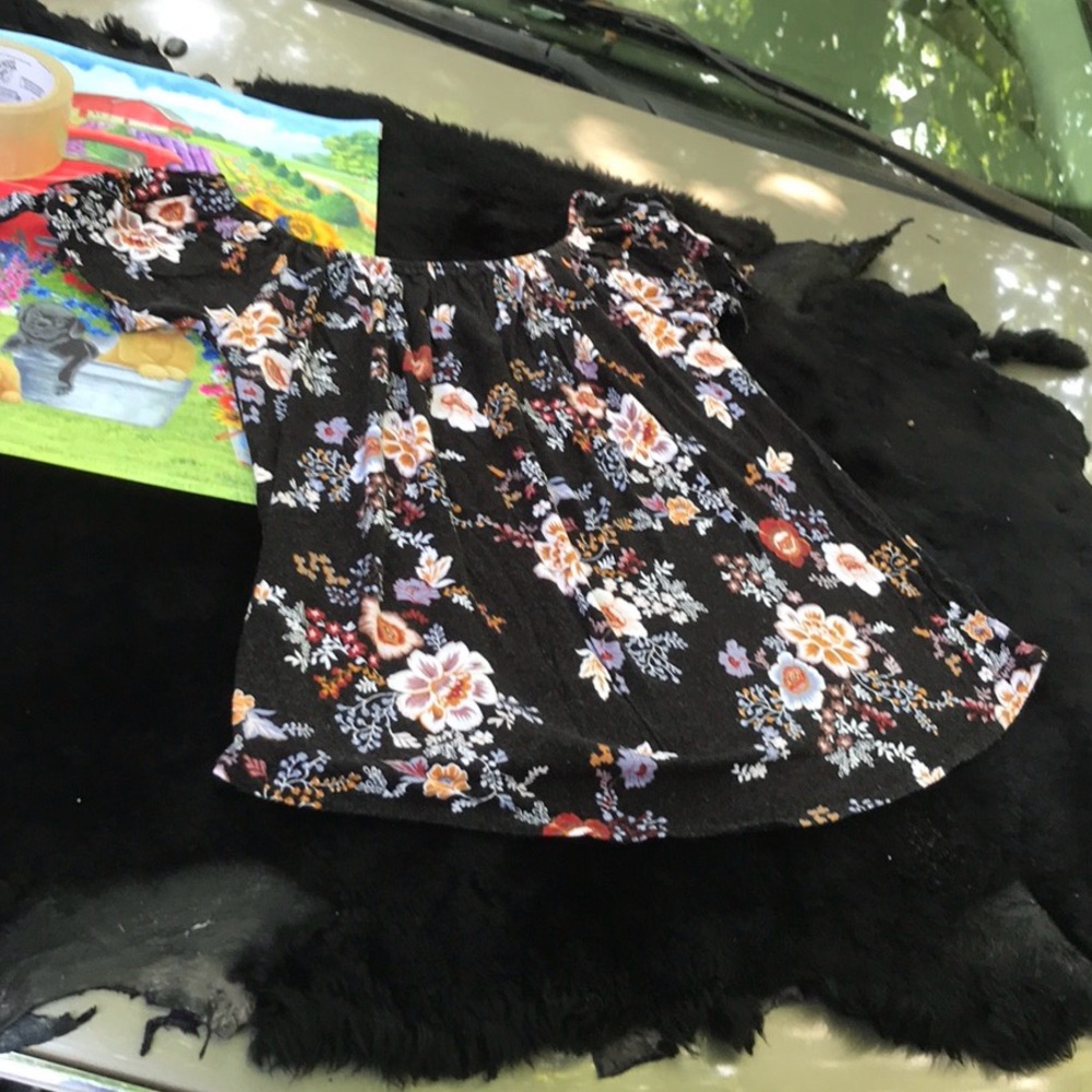 Pink Rose Black Floral Blouse Elastic Neckline Keyhole Tie Sleeves Rounded Hem M